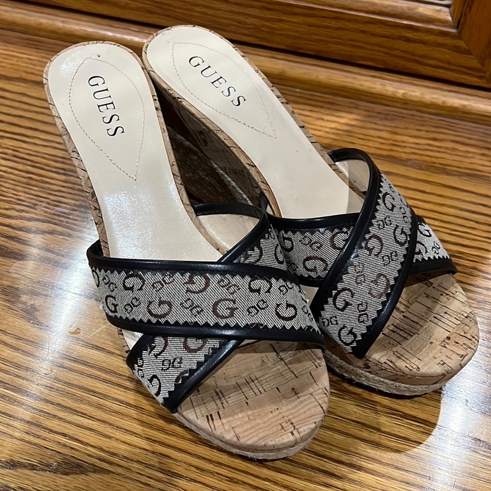 Women’s Guess 9.5 Wedge